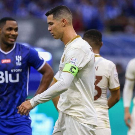 Ronaldo Chạm Trán Với Siêu Sao Bồ Đào Nha